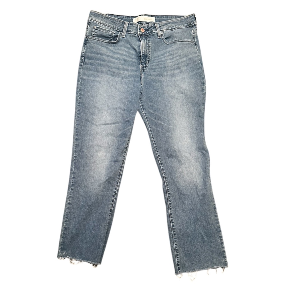 Levi’s Totally Shaping Straight Jeans